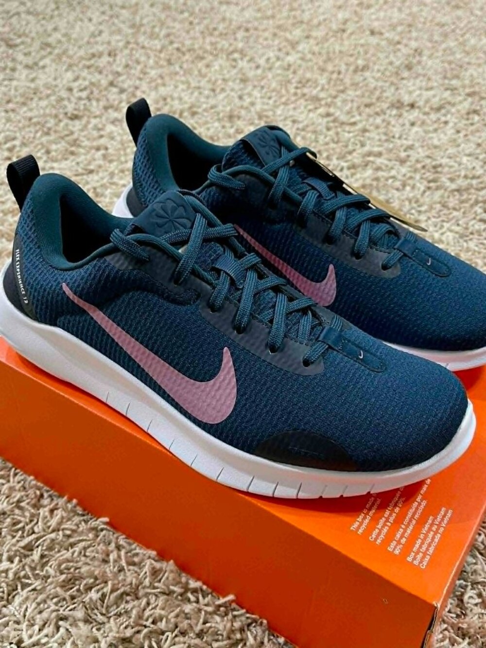 Nike Women's Flex Experience Run 12 Road Running Shoes DV0746-401 Size 9 (New)